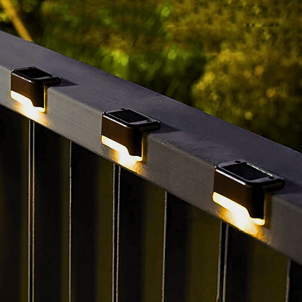 Kit com 4 Arandelas com Sensor Solar: Iluminação Eficiente e Sustentável para Jardins, Escadas e Muros